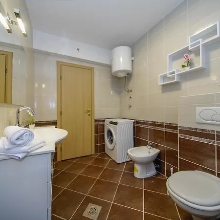 Luxury Petrica *